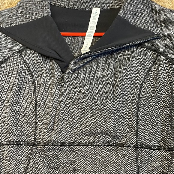 Lululemon think fast pullover - Picture 5 of 8
